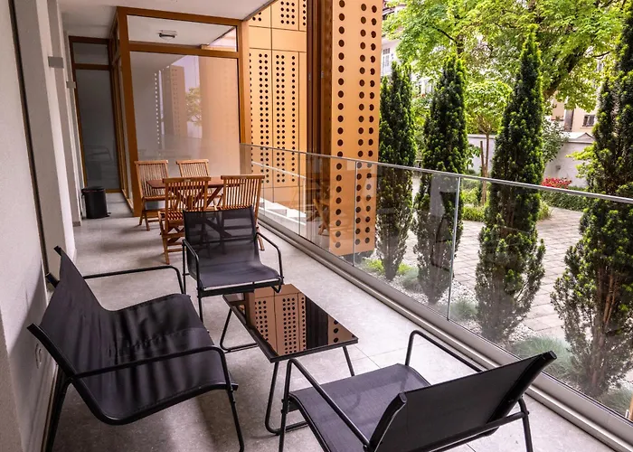 Argo Apartments